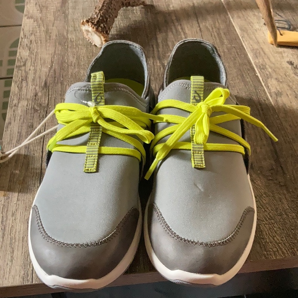 Ladies olukai sneakers
